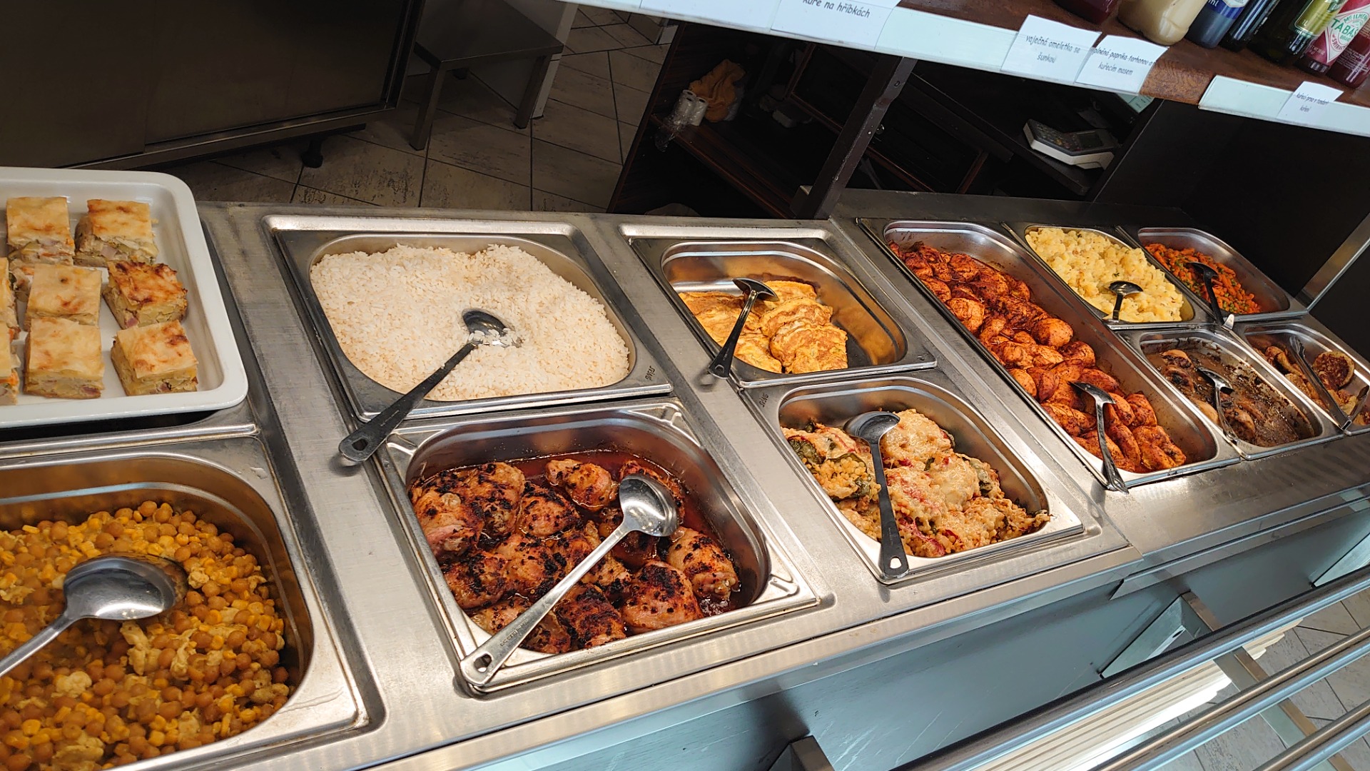 SAMOOBLSUŽNÉ BISTRO - BRUNCH IN THE BOX